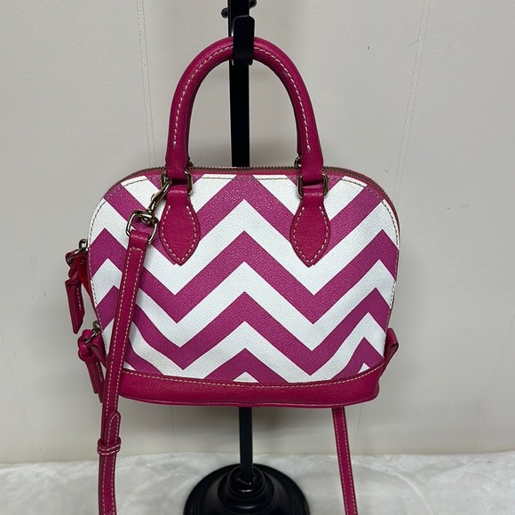 Dooney & Bourke Pink and White Crossbody Bag with Chevron Pattern - Picture 3 of 15